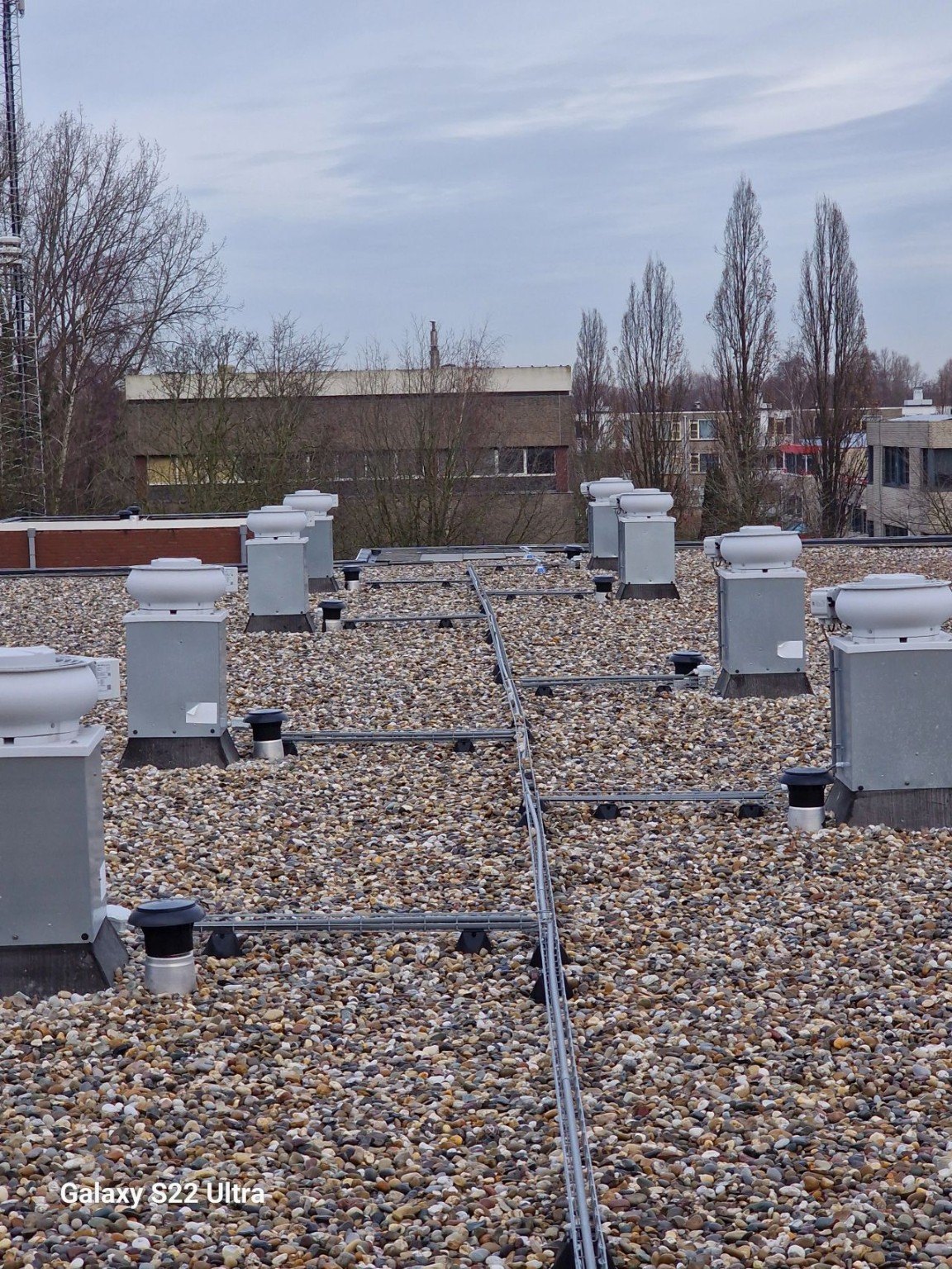 Ventilatievoorzieningen op een dak